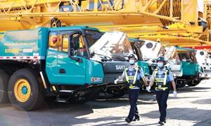 钦州保税港区边检站护航1498.5吨“大国重器”高端装备出口阿曼