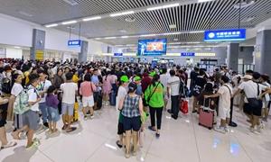 端午跨境游热度飙升 东兴口岸迎来出入境客流小高峰