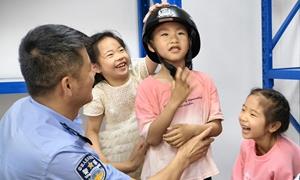 “小访客”走进港区沉浸式体验东方大港 
