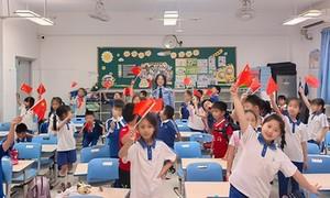 国门课堂润童心 “三育”融合课为少年成长“撑伞”