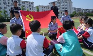 集安边检站组织开展“庆七一”系列活动