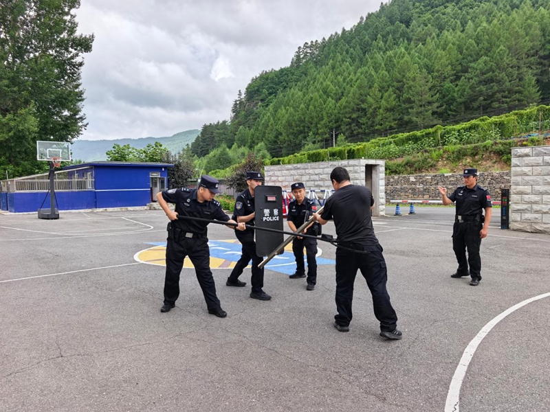 以练为战强本领1.jpg