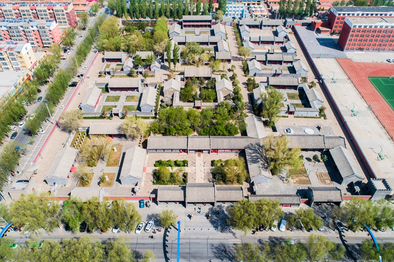 2.奈曼旗王府博物馆航拍，清代郡王府建筑风貌.jpg