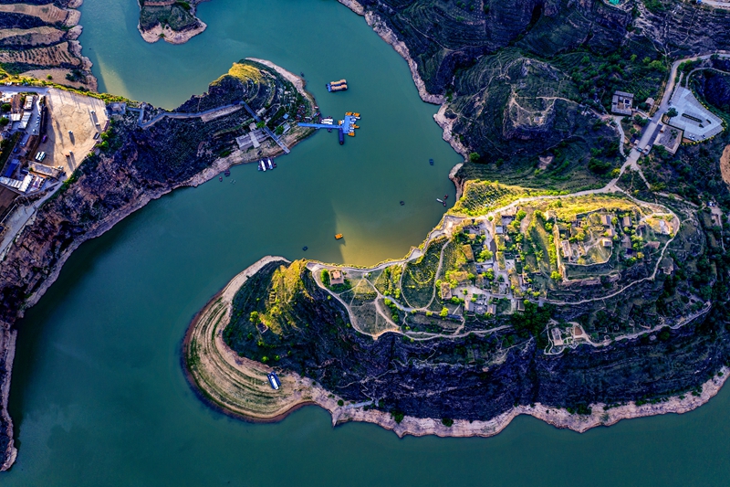 老牛湾黄河大峡谷旅游区3.jpg 老牛湾黄河大峡谷旅游区3.jpg