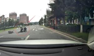 下班途中遇险情 移民管理警察救助突发疾病群众