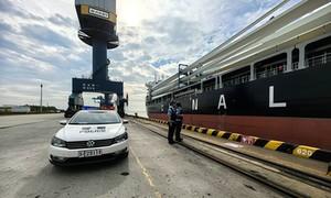 与台风赛跑!常熟边检站极速通关护航外轮安全避险