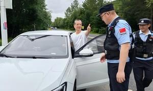 边境线上的“解忧人”，群众竖起大拇指！