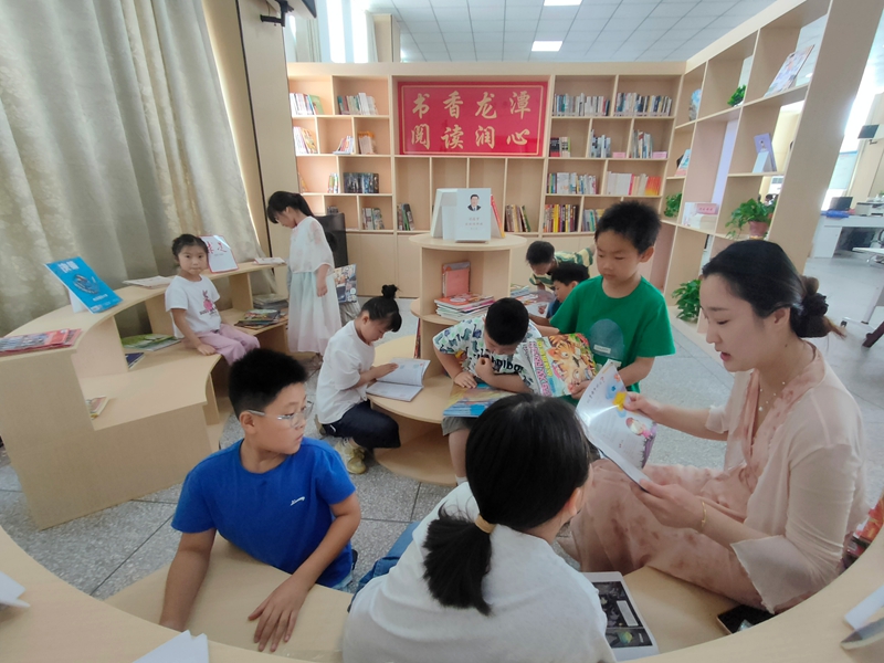 亲子阅读瞬间.jpg