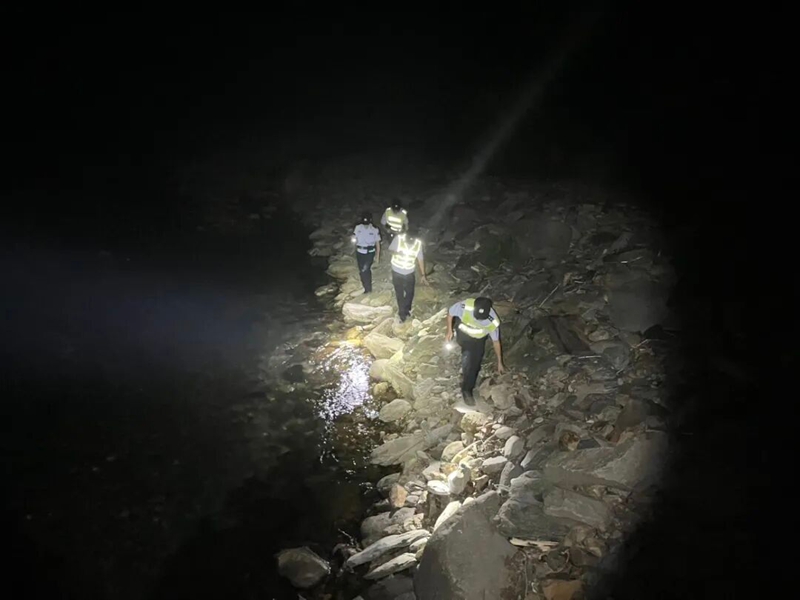 深山“警”色 61.jpg