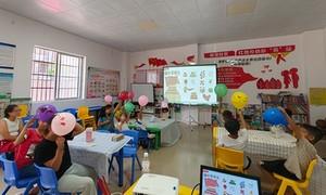上林县农家书屋编织乡村少年“双防护网”